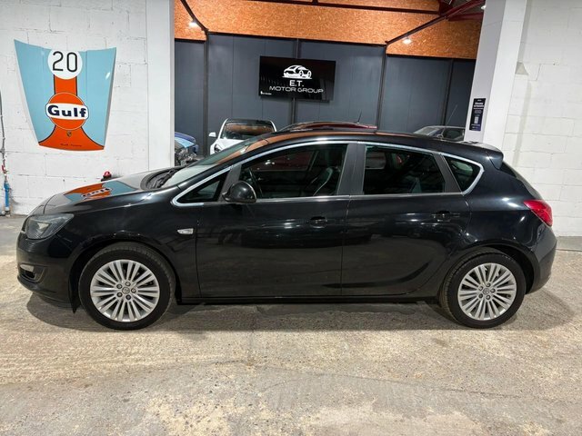 Vauxhall Astra 1.4 16V Excite Euro 5 Black #3