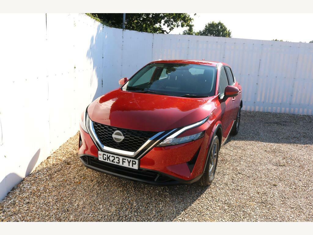 Nissan Qashqai 1.3 Dig-t Mhev Acenta Premium Euro 6 S S Red
