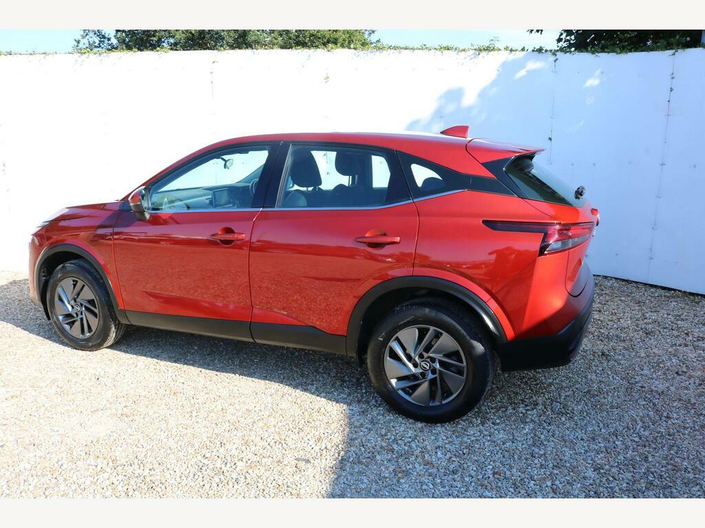 Nissan Qashqai 1.3 Dig-t Mhev Acenta Premium Euro 6 S S GK23FYP Red #5