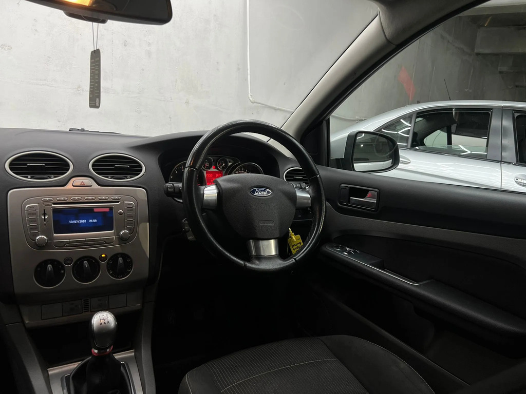 Ford Focus Zetec 3-Door Blue #39