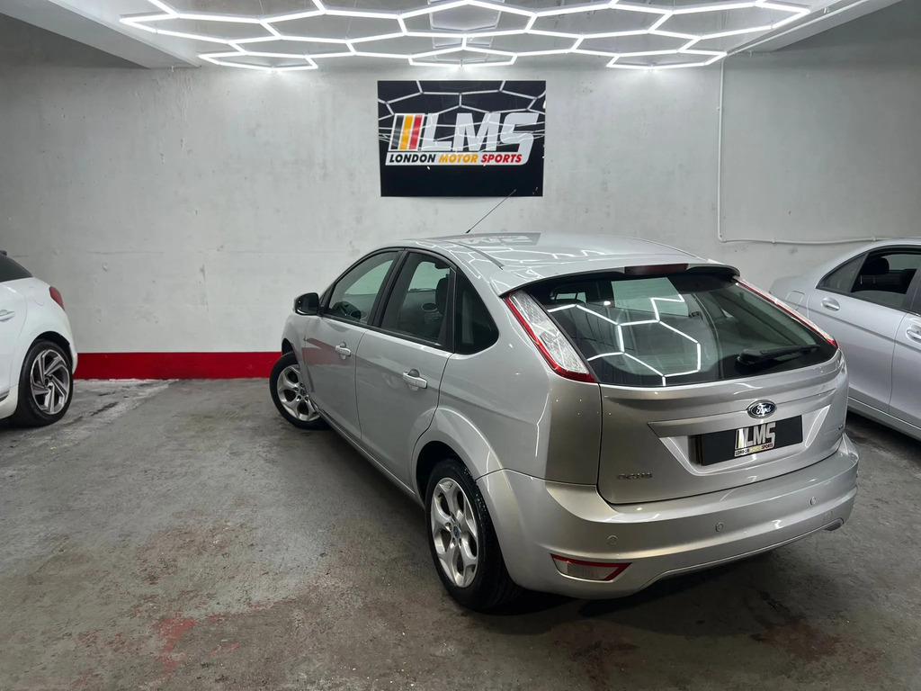 Ford Focus Zetec 3-Door Blue #56
