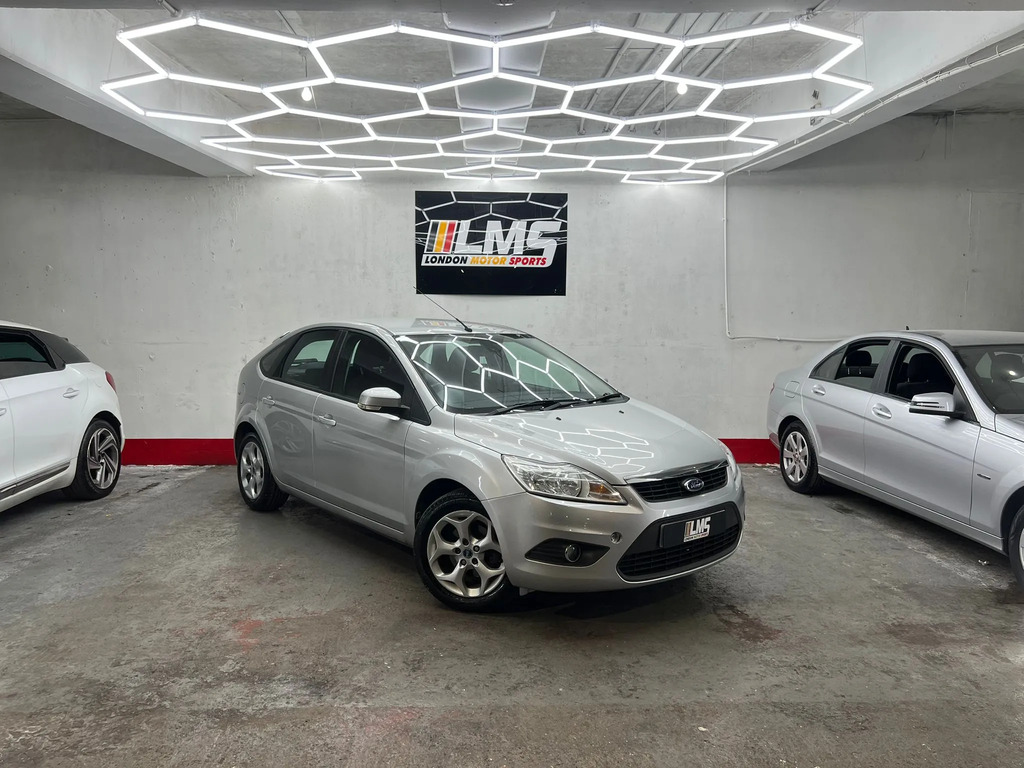 Ford Focus Zetec 3-Door Blue #18