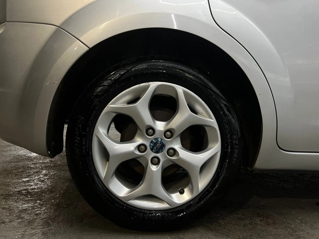 Ford Focus Zetec 3-Door Blue #93