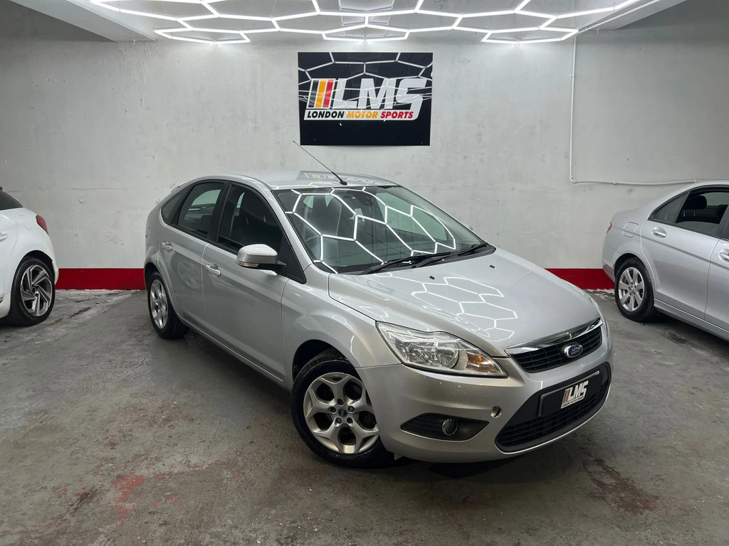Ford Focus Zetec 3-Door Blue #20
