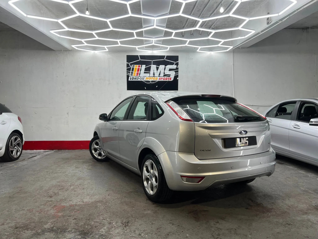 Ford Focus Zetec 3-Door Blue #53