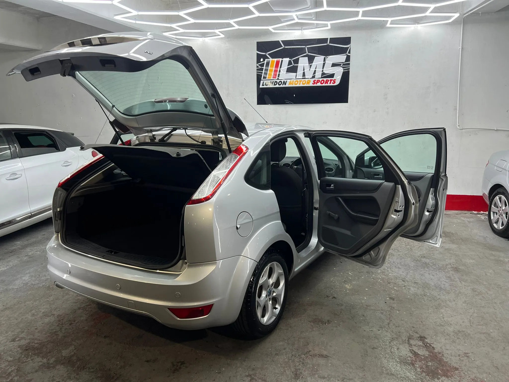 Ford Focus Zetec 3-Door Blue #88