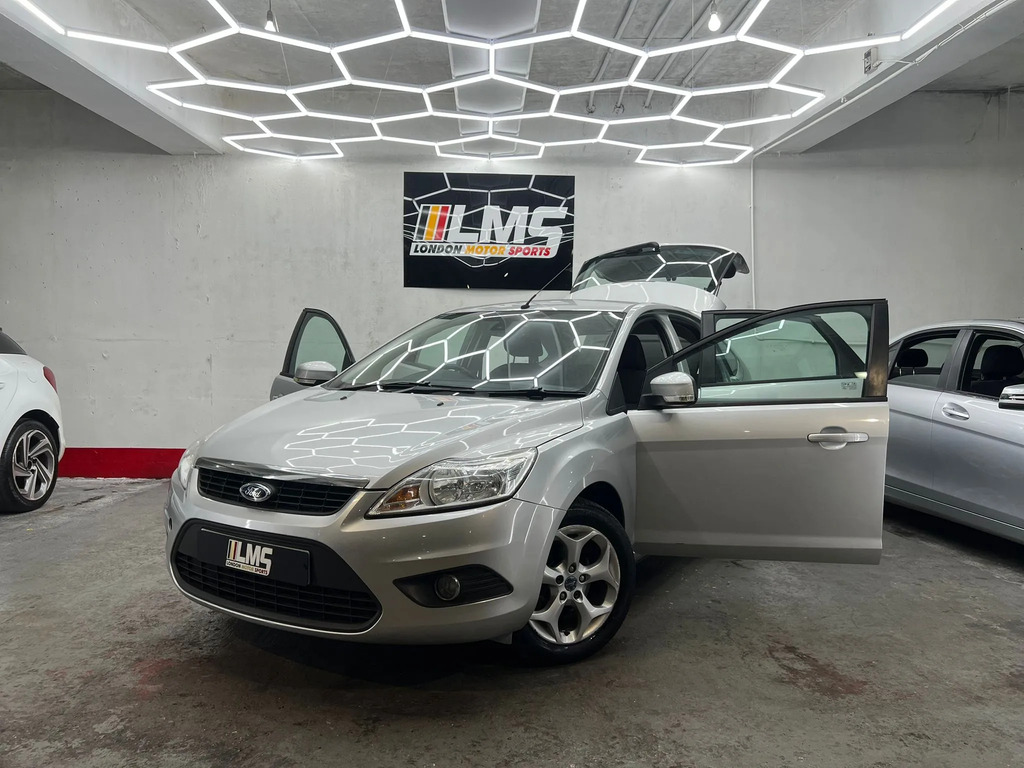 Ford Focus Zetec 3-Door Blue #14