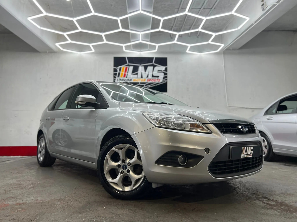 Ford Focus Zetec 3-Door Blue #23