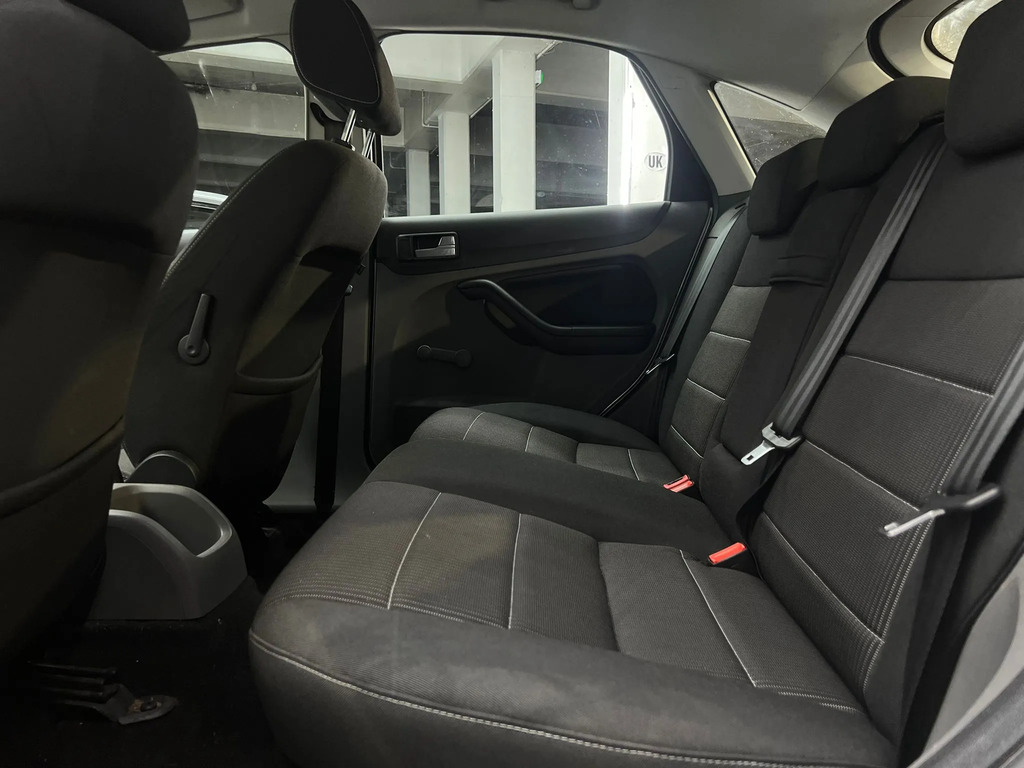 Ford Focus Zetec 3-Door Blue #47