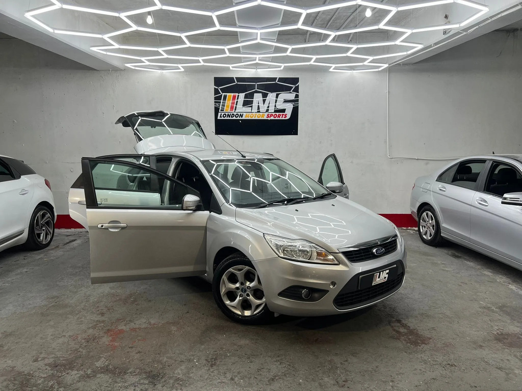 Ford Focus Zetec 3-Door Blue #31