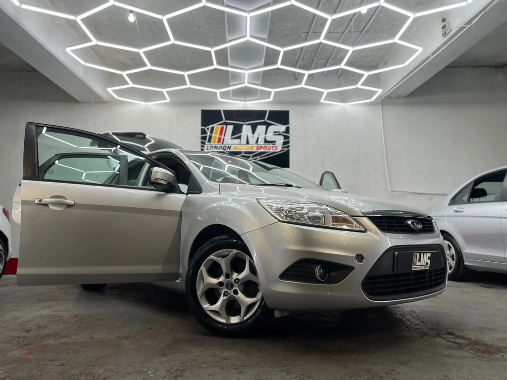 Ford Focus Zetec 3-Door Blue #33