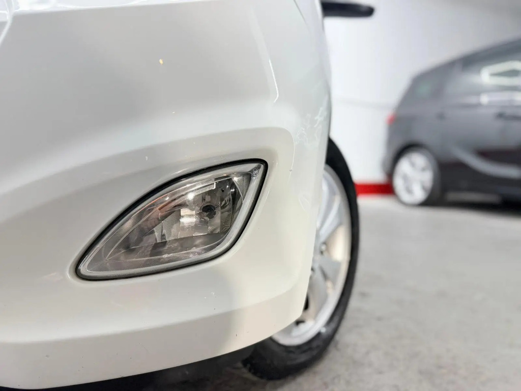 Hyundai I10 Classic Silver #8