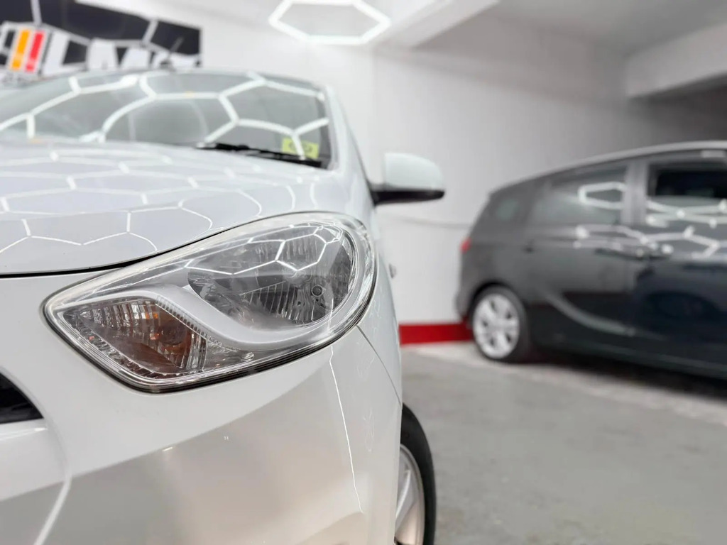 Hyundai I10 Classic Silver #7