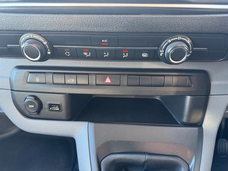 Vauxhall Vivaro L2h1 2900 Sportive S DL21SUV White #2