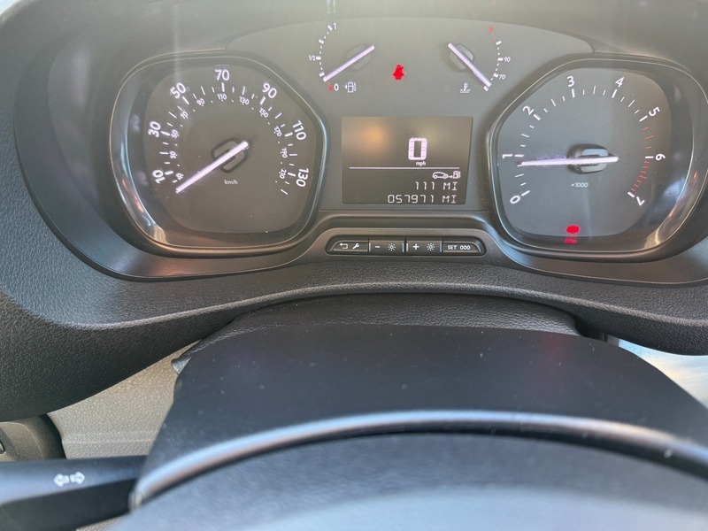 Vauxhall Vivaro L2h1 2900 Sportive S DL21SUV White #3