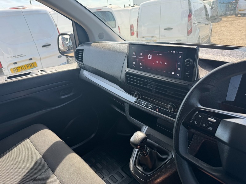 Vauxhall Vivaro L1h1 F2900 Prime Air White #6