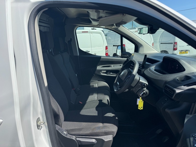 Peugeot Partner Bluehdi Asphalt L2 Air White #6