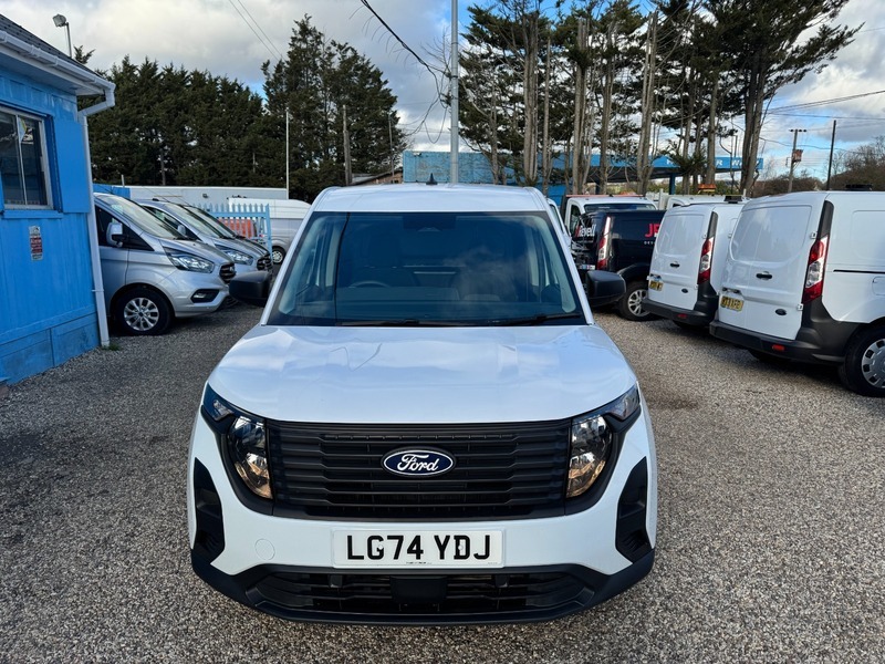Ford Transit Courier Mpv Black #10