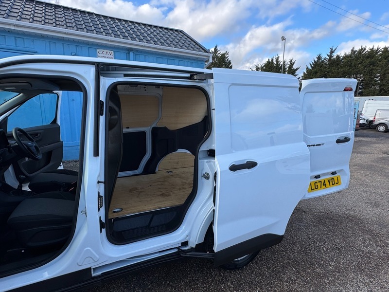 Ford Transit Courier Mpv Black #17