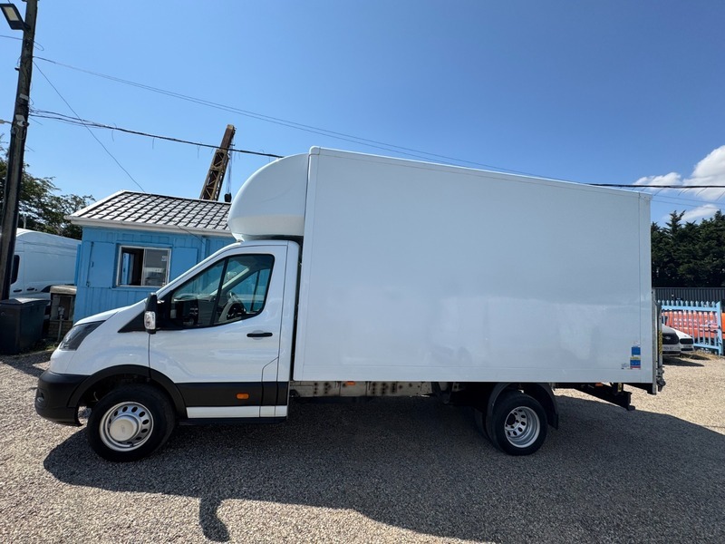 Ford Transit Custom 350 Leader C C BJ73YLE White #5