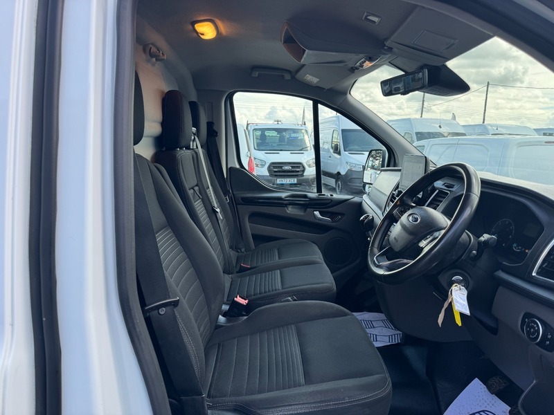 Ford Transit Custom 300 Limited P V LB23UMF White #6