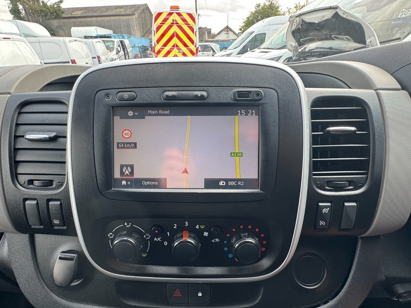 Renault Trafic Sl27 Sport Dci S Black #4