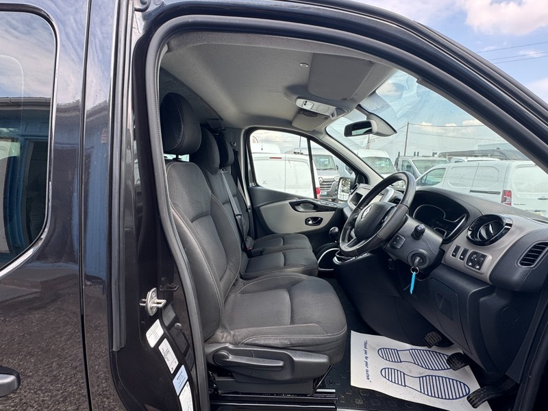Renault Trafic Sl27 Sport Dci S Black #6