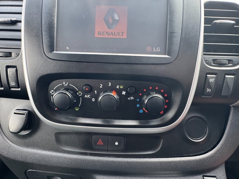 Renault Trafic Sl27 Sport Dci S Black #3