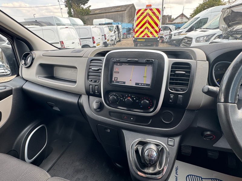 Renault Trafic Sl27 Sport Dci S Black #5