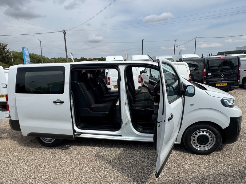 Peugeot Expert Bluehdi Professional Premium L2 White #2