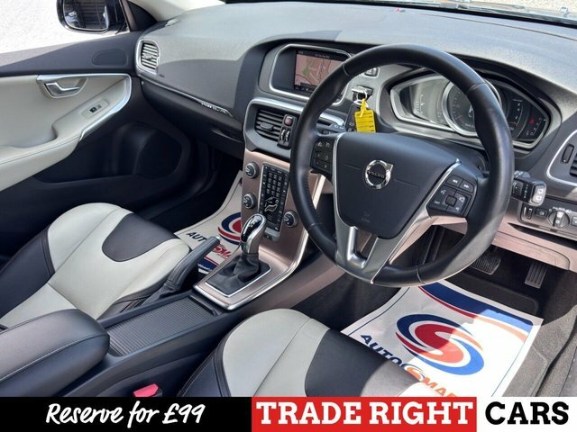Volvo V40 Cross Country 1.5 T3 Pro - Blue #2