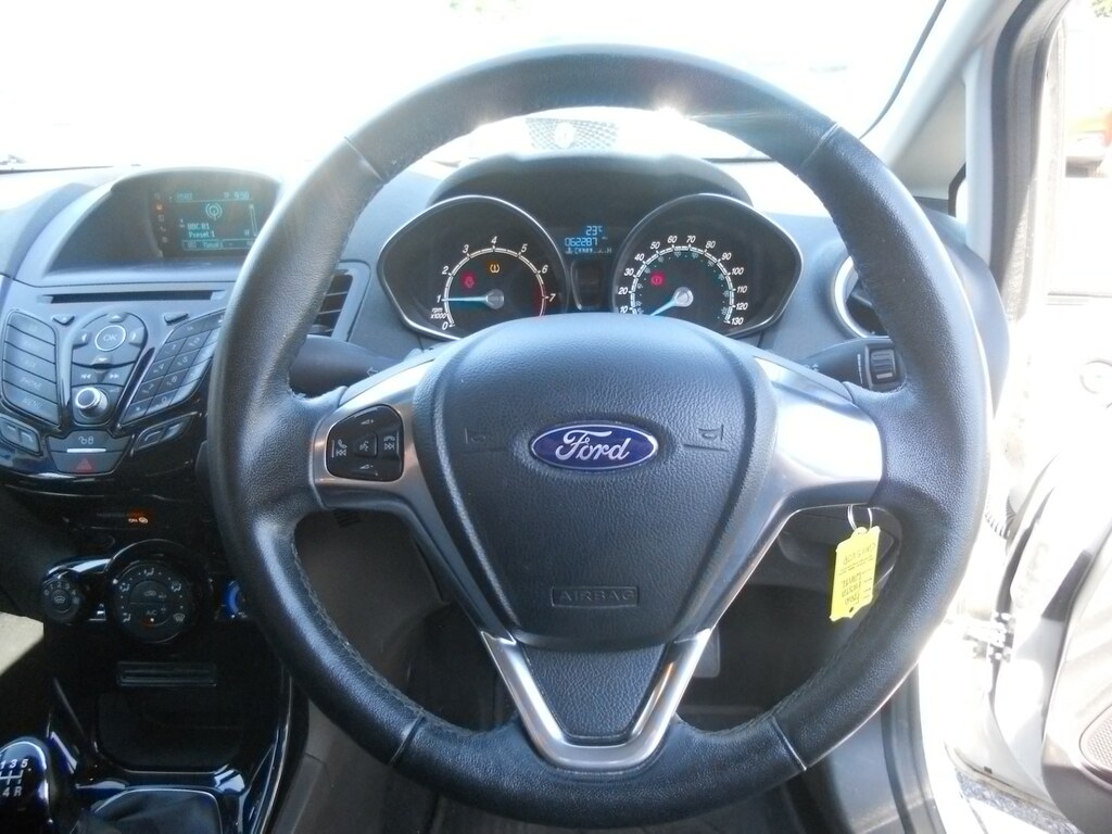 Ford Fiesta 1.25 82 Zetec White #6