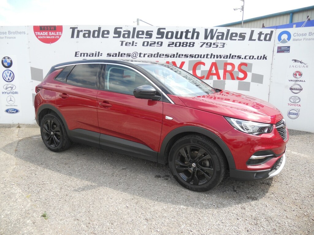 Vauxhall Grandland X 1.5 Turbo D Sri Nav Red