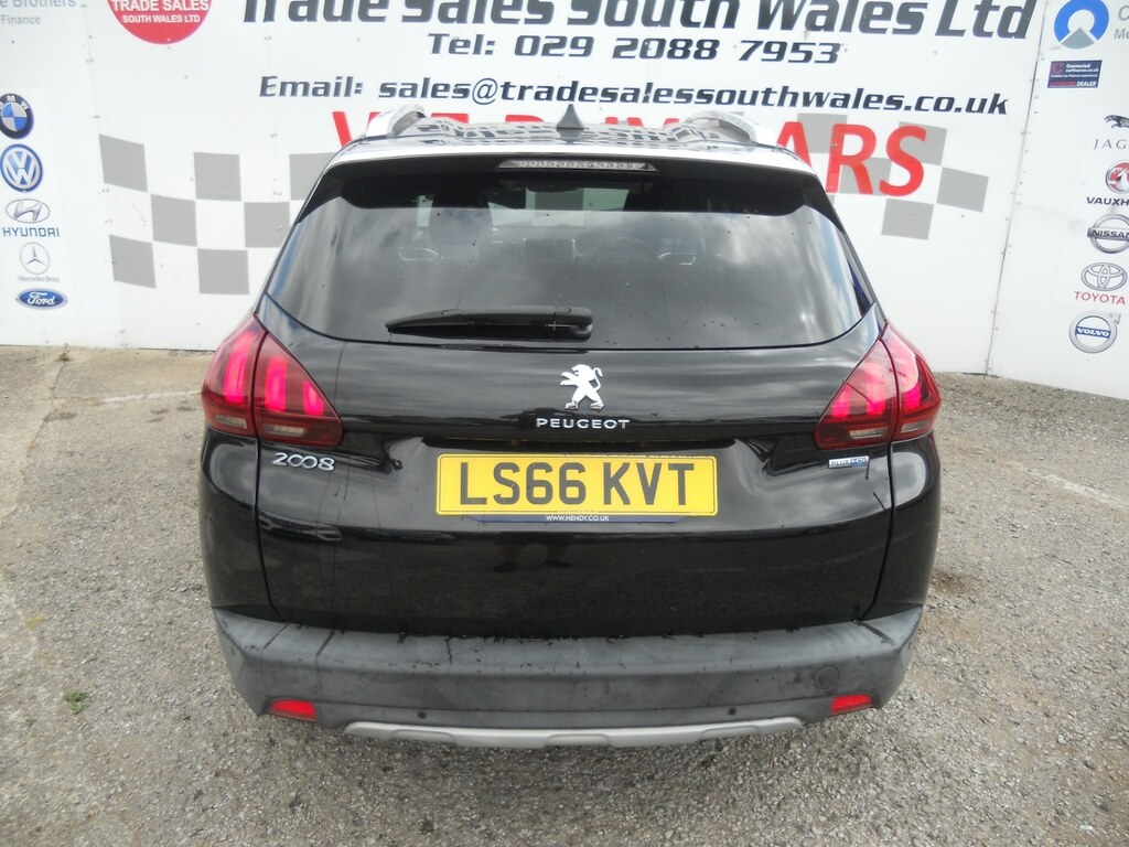 Peugeot 2008 1.6 Bluehdi 100 Allure Black #4
