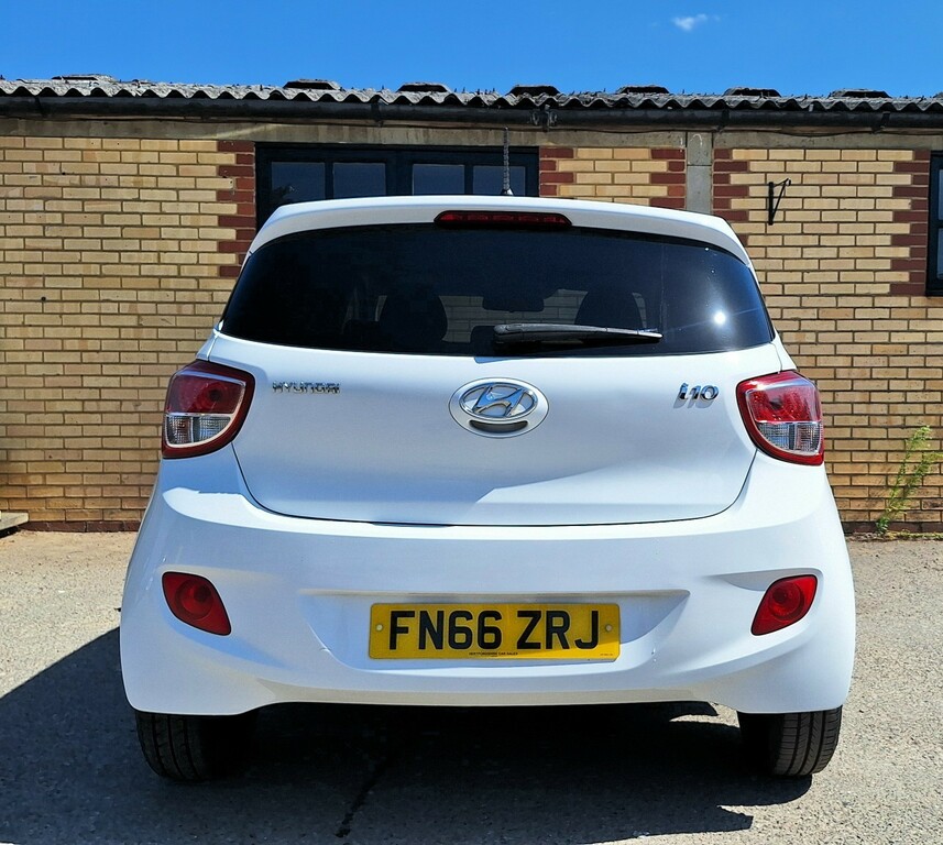 Hyundai I10 1.0 I10 Go 1.0 2016 FN66ZRJ White #3