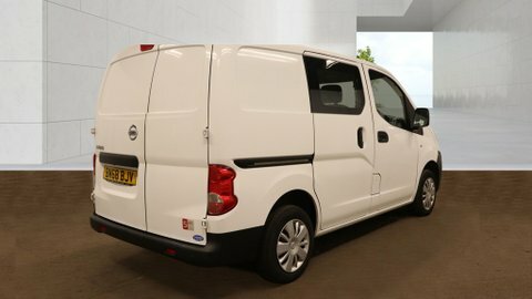 Nissan NV200 Crew Cab Swb White #4