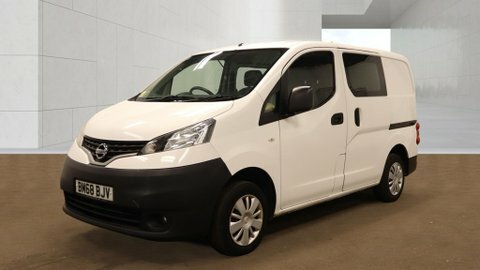 Nissan NV200 Crew Cab Swb White