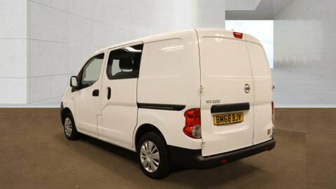 Nissan NV200 Crew Cab Swb White #6
