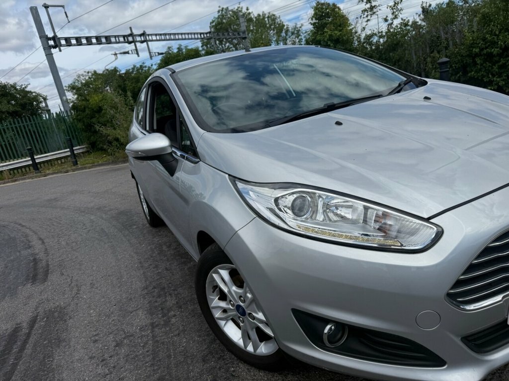 Ford Fiesta 1L Zetec KU66PFD Silver #5