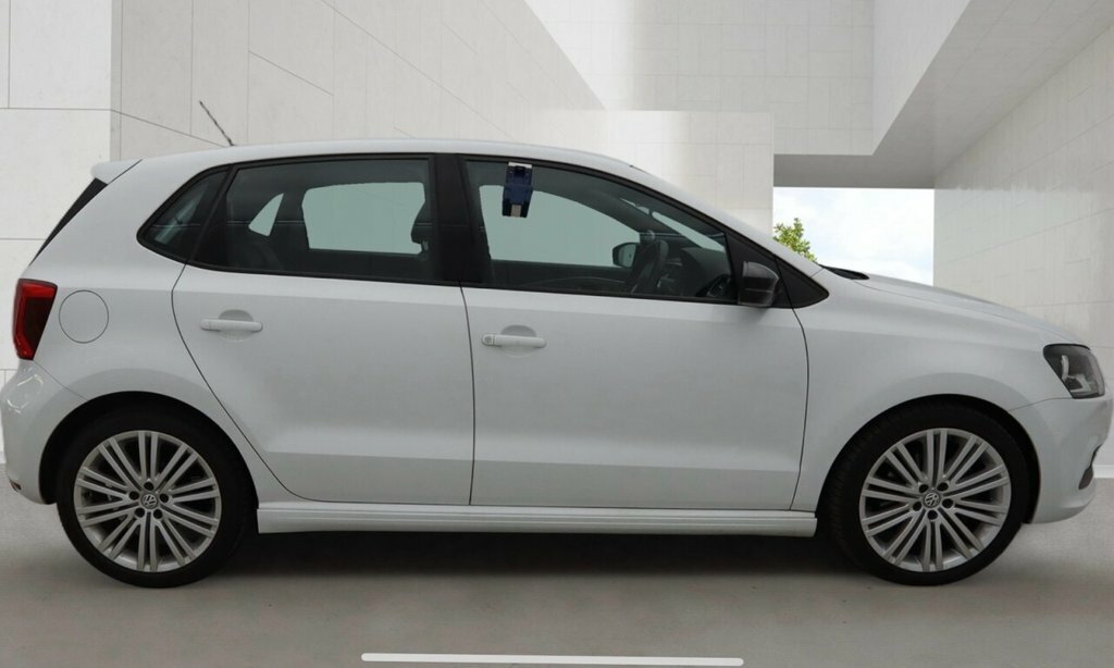 Volkswagen Polo 1.4L Bluegt White #5