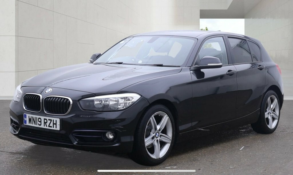 BMW 1 Series 1.5L Sport Black