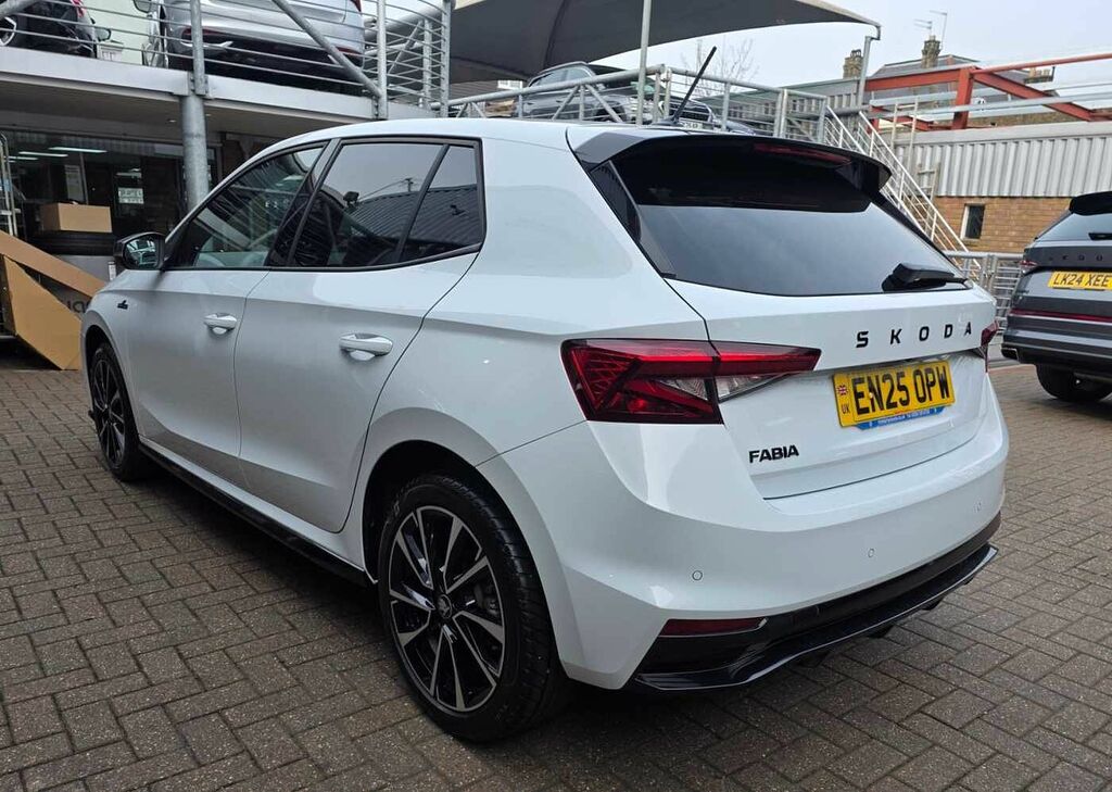 Skoda Fabia 1.5 Tsi 150 Monte Carlo Edition Dsg EN25OPW White #3