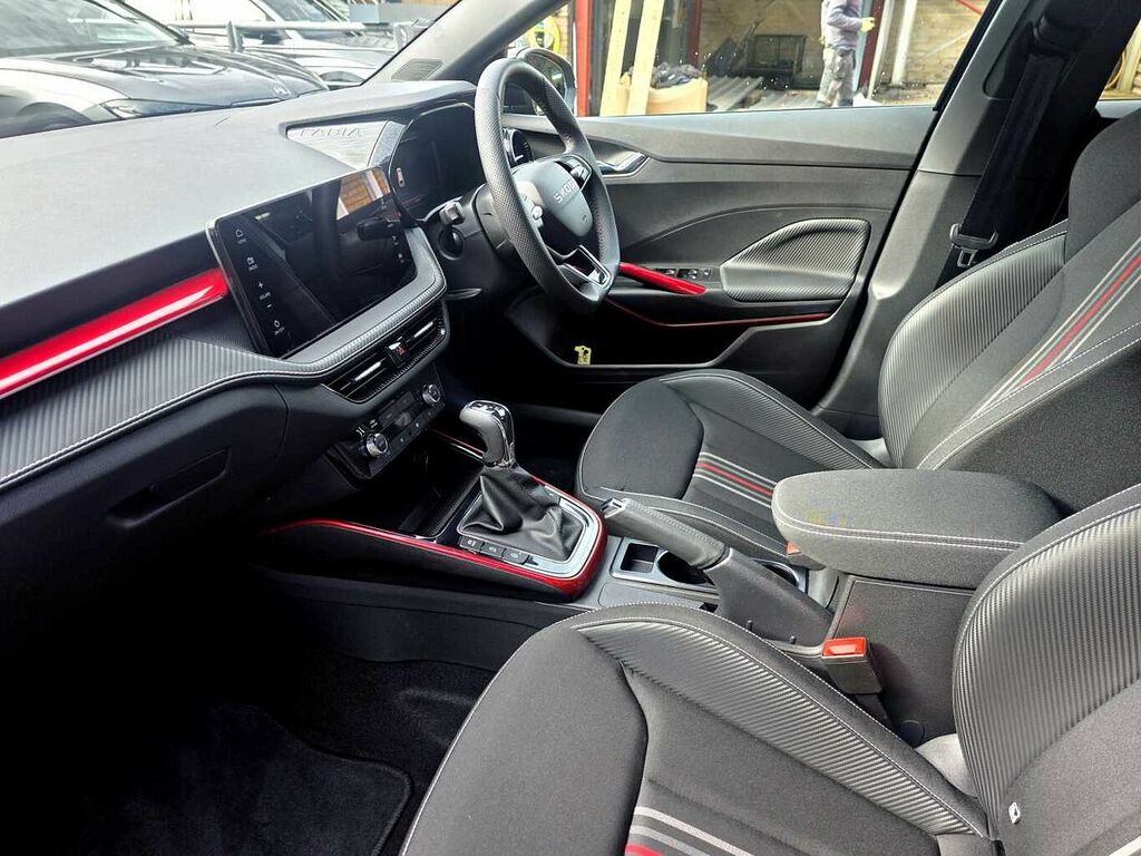 Skoda Fabia 1.5 Tsi 150 Monte Carlo Edition Dsg EN25OOE Black #2