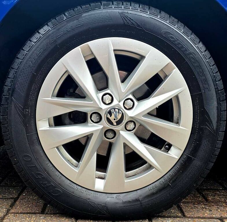 Skoda Fabia 1.0 Tsi Se Comfort EA22GWL Blue #5