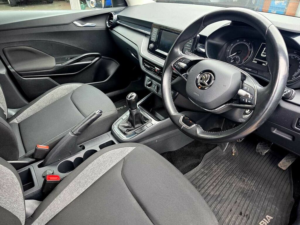 Skoda Fabia 1.0 Tsi Se Comfort EA22GWL Blue #6