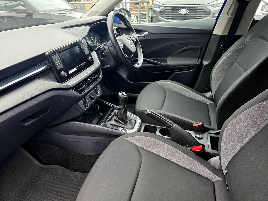 Skoda Fabia 1.0 Tsi Se Comfort EA22GWL Blue #2