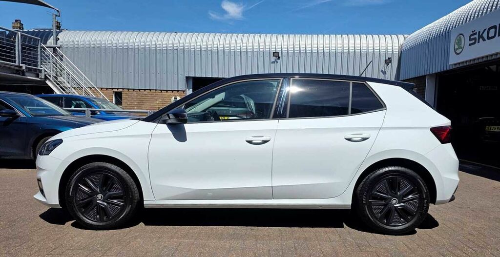 Skoda Fabia 1.0 Tsi 116 Design Edition Dsg EK75HWW White #4