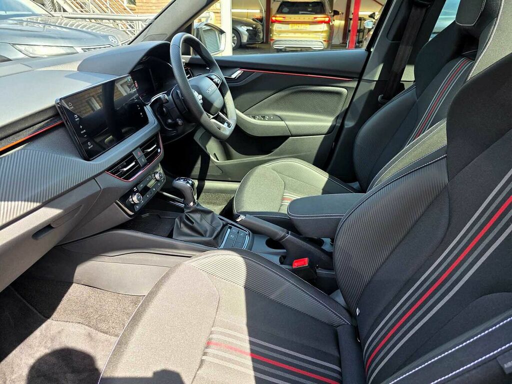 Skoda Kamiq 1.0 Tsi Monte Carlo Edition Dsg EF75XLV Black #2
