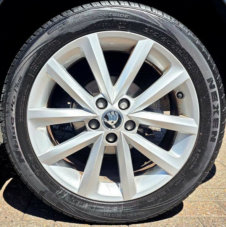 Skoda Fabia 1.0 Tsi Colour Edition Dsg EX21DFK Grey #5