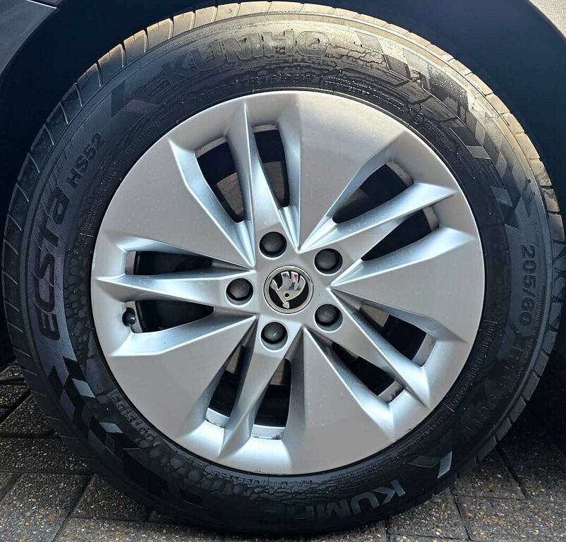 Skoda Octavia 1.0 Tsi Se EA23DZX Grey #5